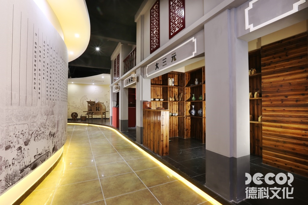 在自然科學(xué)展廳裝修中如何設(shè)置互動(dòng)井和觀測(cè)窗，以提供獨(dú)特的觀賞角度